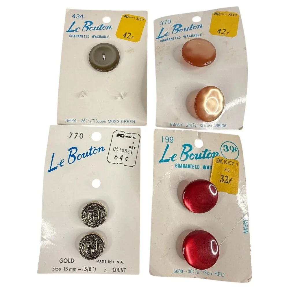 VTG Le Bouton Buttons Various Sizes & Colors 15 Cards Some Partial Some Complete
